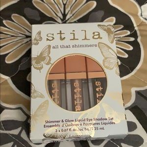 Stilla eyeshadow